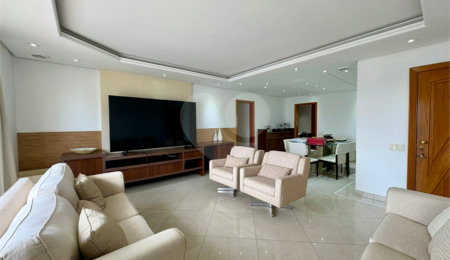 Apartamento à venda com 4 quartos, sendo 1 suíte,  em Moema, São Paulo, SP