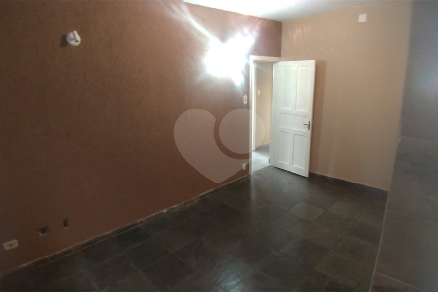 Casa Térrea à venda com 3 quartos, sendo 1 suíte, em Horto, São Paulo, SP
