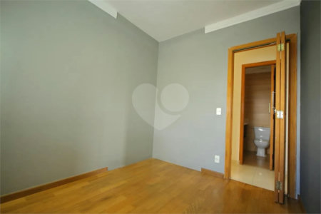 Apartamento à venda com 3 quartos, sendo 1 suíte, em Vila Lusitânia, São Bernardo do Campo, SP