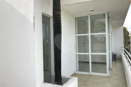Sobrado para venda no condomínio de alto padrão Village Damha II