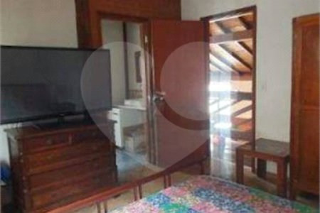 Casa à venda com 3 quartos, sendo 1 suíte, no condomínio Terras de São Francisco, Vinhedo - SP