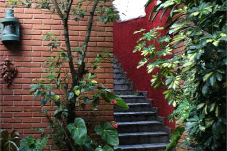 Casa à venda com 4 quartos, sendo 2 suítes,  em Jardim Leonor, São Paulo, SP