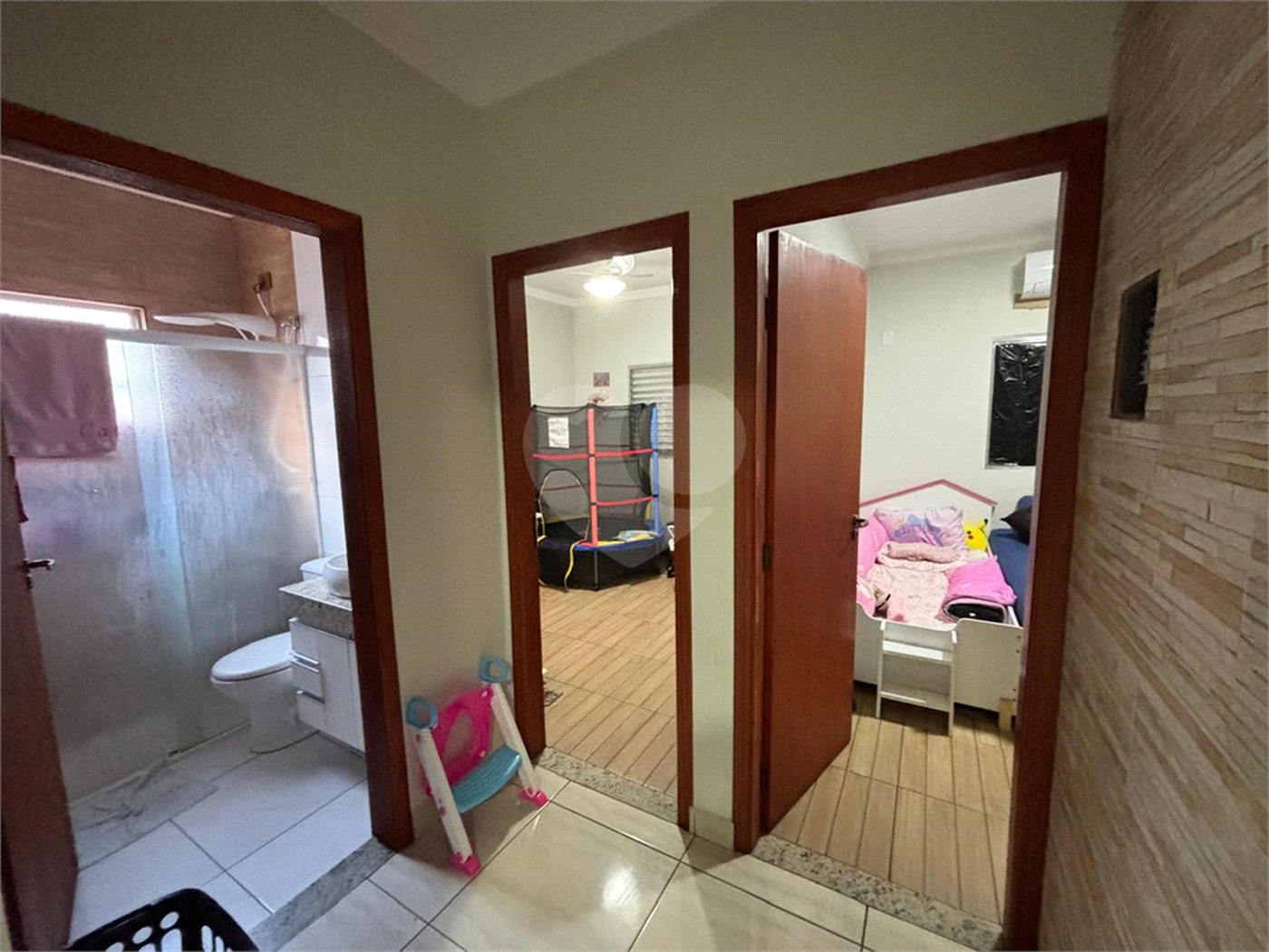 Casa à venda com 3 quartos, sendo 1 suíte, no Centro, Salto, SP