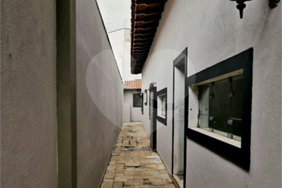 Casa à venda com 4 quartos, sendo 2 suítes, em Santana, São Paulo, SP