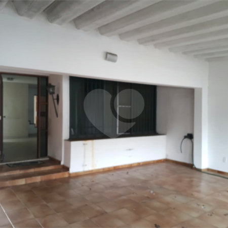 Sobrado à venda com 4 quartos, sendo 2 suítes, em Interlagos, São Paulo, SP