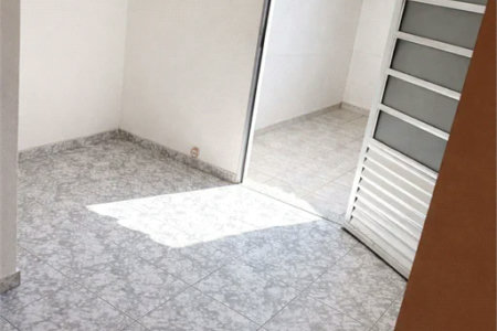 Casa à venda com 3 quartos, sendo 1 suíte,  em Jardim Campo Limpo, São Paulo, SP