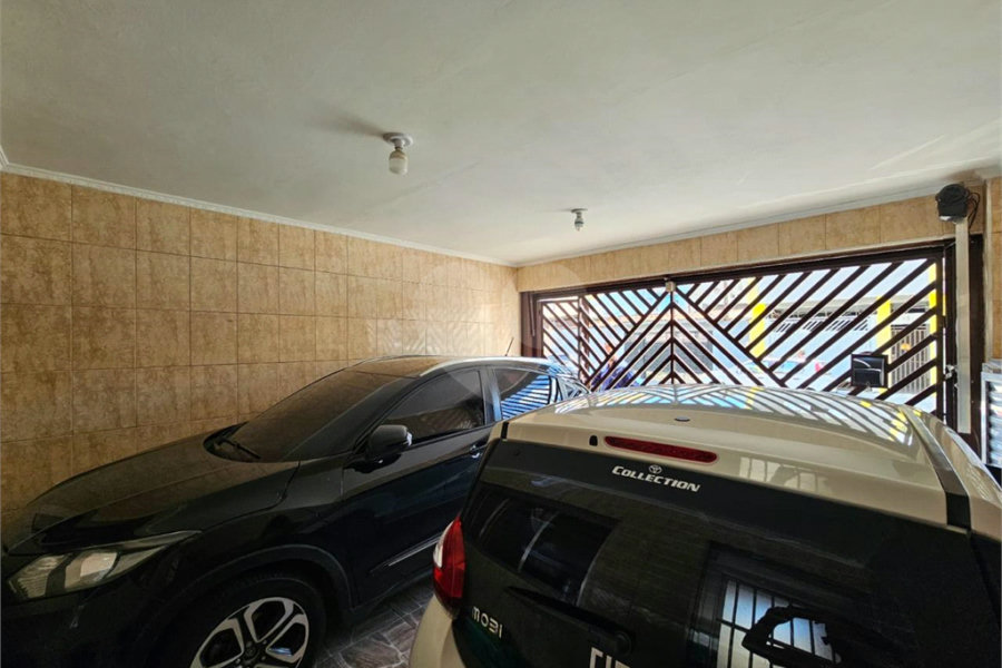 Sobrado à venda com 3 quartos em Vila Sabrina, São Paulo, SP