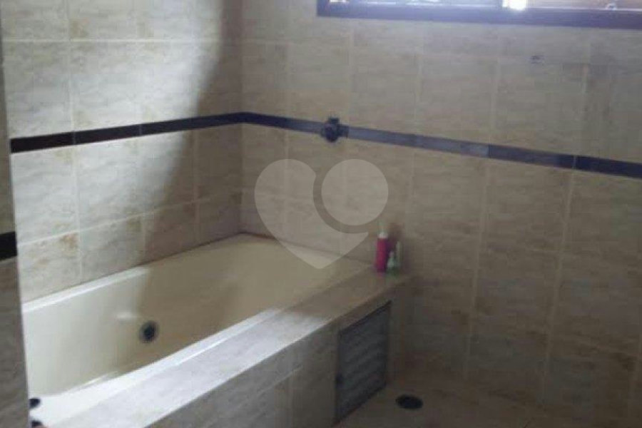 Sobrado à venda com 4 quartos, sendo 3 suítes, em Vila Maria Alta, São Paulo, SP