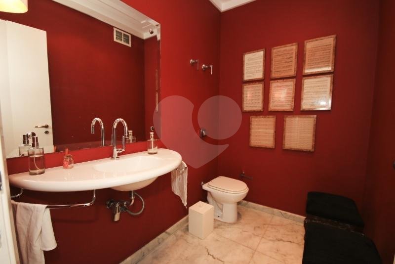 Casa à venda com 3 quartos, sendo 2 suítes,  em Vila Tramontano, São Paulo, SP