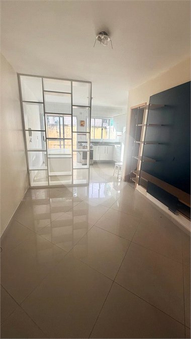 Casa à venda com 2 suítes no condomínio Residencial Real North Pedro, São Paulo - SP