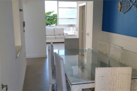 Apartamento Residencial à venda, Pitangueiras, Guarujá - AP0444.