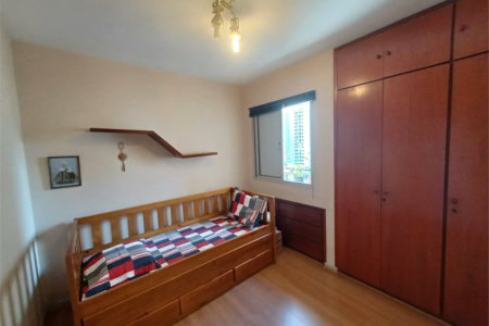 Apartamento à venda com 3 quartos, sendo 1 suíte, em Jardim das Acácias, São Paulo, SP