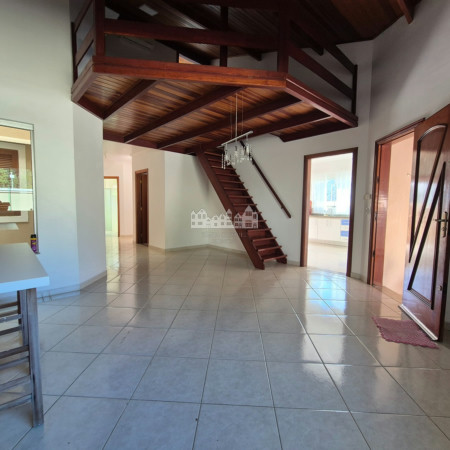 Casa à venda com 3 quartos, sendo 1 suíte, em Retiro das Fontes, Atibaia, SP