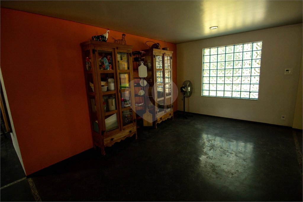 Chácara à venda com 3 suítes no Centro, Araçariguama, SP