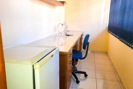 Casa à venda com 3 quartos, sendo 1 suíte,  no condomínio Vivenda das Vinhas, Vinhedo - SP