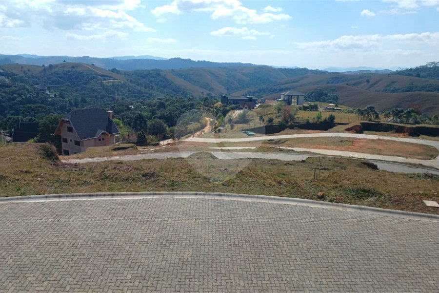 Terreno à venda no condomínio Basel Bourg, Campos do Jordão - SP