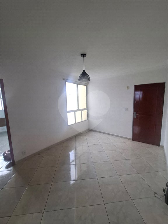 Apartamento para alugar com 2 quartos em Santíssimo, Rio de Janeiro, RJ