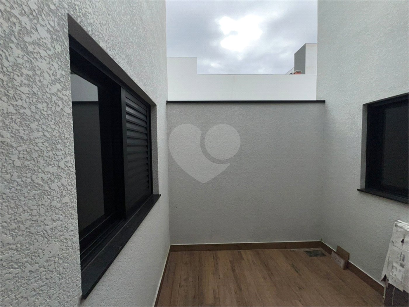 Casa à venda com 3 quartos, sendo 1 suíte, no condomínio Horto Florestal Villagio, Sorocaba - SP