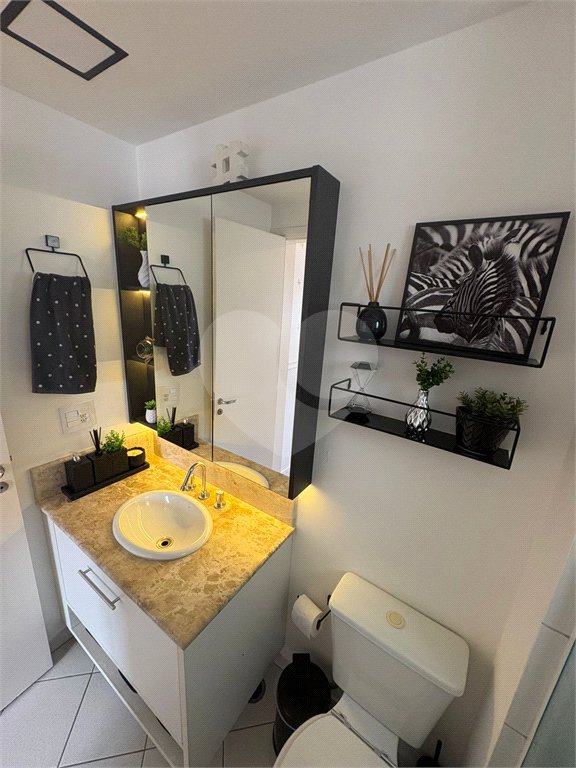 Apartamento à venda com 2 quartos, sendo 1 suíte,  em Vila Andrade, São Paulo, SP