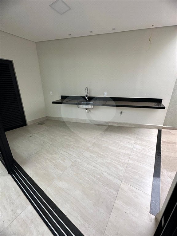 Casa à venda com 3 quartos, sendo 1 suíte, no condomínio Vila Rica, Indaiatuba - SP