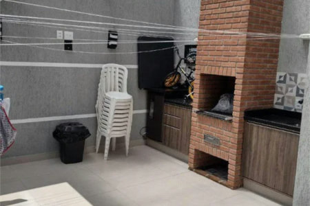 Casa à venda com 2 quartos, sendo 1 suíte,  em Vila Anastácio, São Paulo, SP