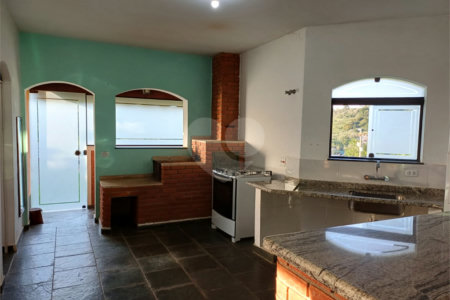 Casa à venda com 3 quartos, sendo 1 suíte, em Alpes D'ouro, Bom Jesus dos Perdões, SP