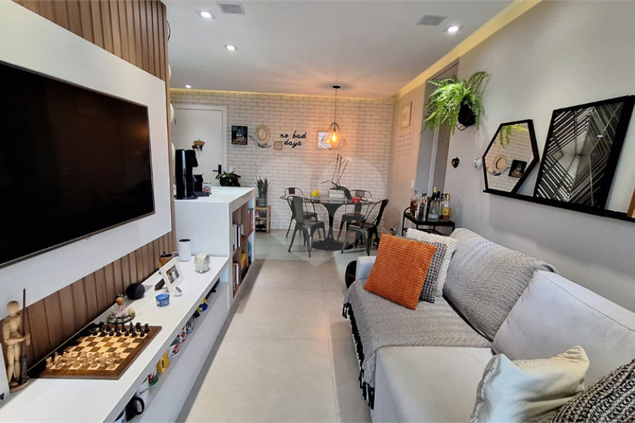 Apartamento à venda com 2 quartos, sendo 1 suíte,  em Vila Maria, São Paulo, SP