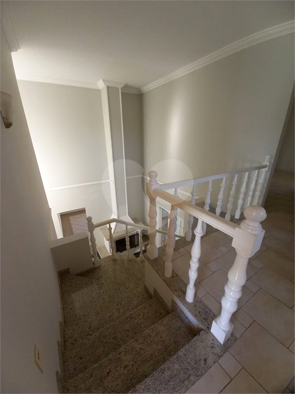 Casa à venda com 5 quartos, sendo 3 suítes, no condomínio Vinhas da Vista Alegre - Lado Sede, Vinhedo - SP