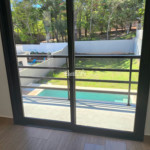 Casa à venda com 5 quartos, sendo 3 suítes, no condomínio Figueira Garden, Atibaia - SP