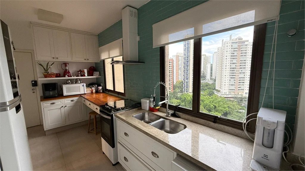 Apartamento à venda com 3 quartos, sendo 1 suíte, em Vila Suzana, São Paulo, SP