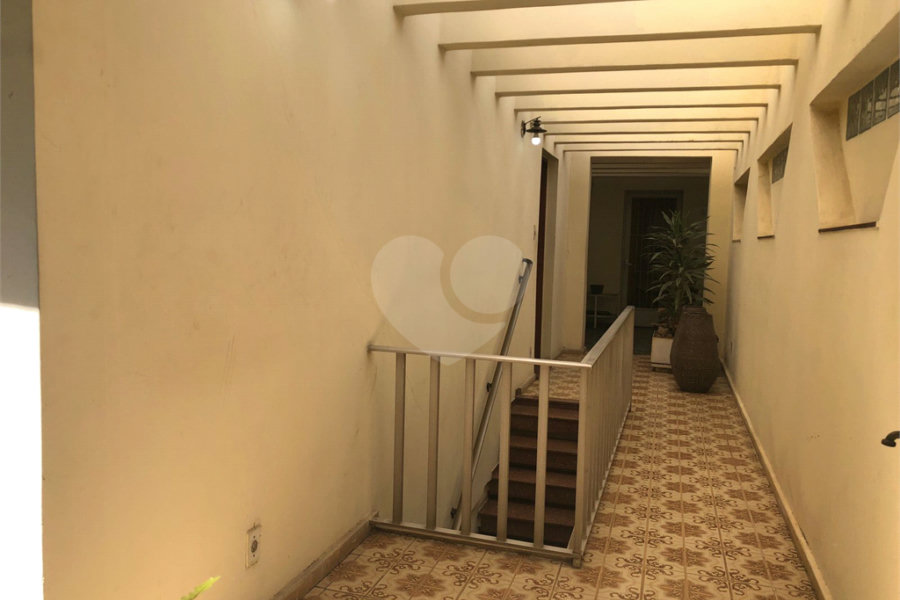 Sobrado à venda com 5 quartos, sendo 1 suíte,  em Jardim São Bento, São Paulo, SP