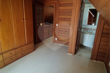Casa à venda com 3 quartos, sendo 1 suíte, no condomínio Bosque de Greviléa, Vinhedo - SP