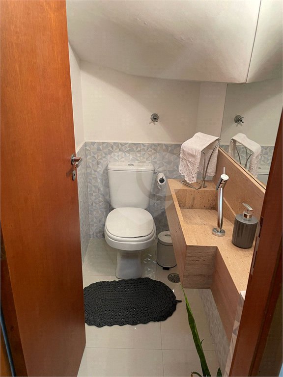 Casa à venda com 3 quartos, sendo 1 suíte,  no condomínio Villagio Campo Grande, São Paulo - SP