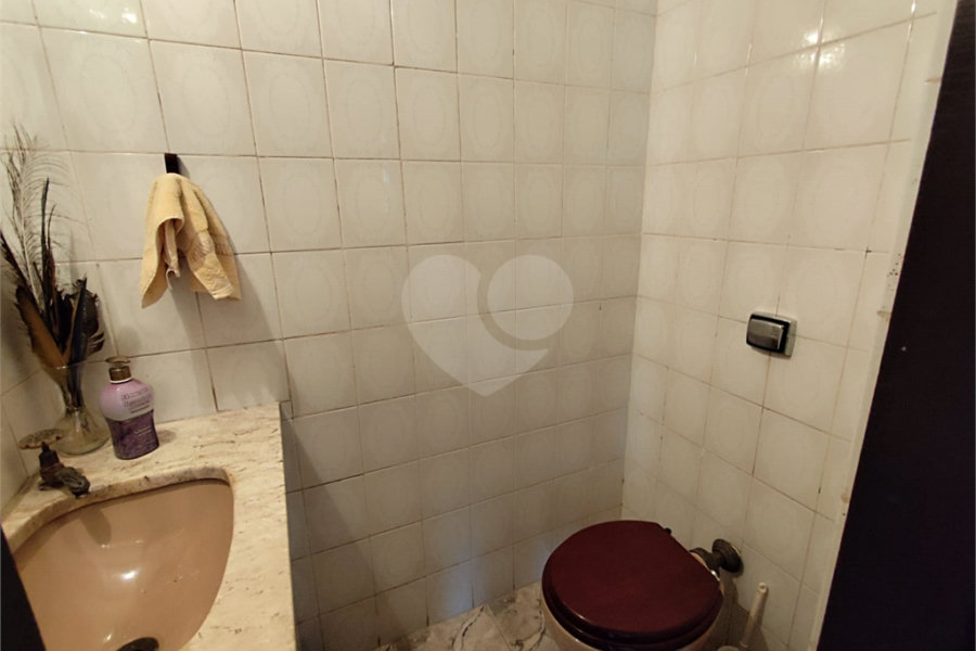 Sobrado à venda com 6 quartos, sendo 4 suítes, em Butantã, São Paulo, SP