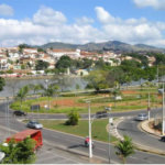 Casa de Vila à venda com 5 quartos em Jardim Santa Lúcia, Bragança Paulista, SP