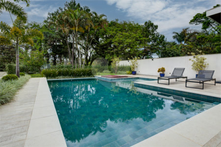 Casa à venda com 5 suítes em Jardim Cordeiro, São Paulo, SP