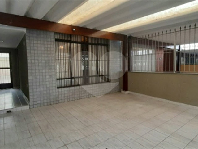 Sobrado à venda com 3 quartos, sendo 1 suíte,  em Tremembé, São Paulo, SP