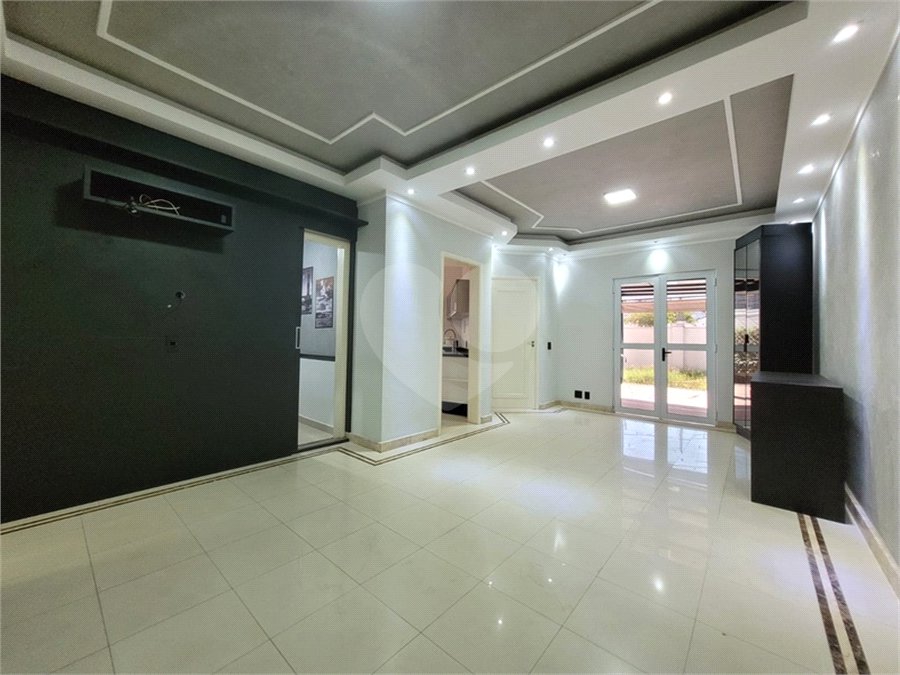 Casa à venda com 3 quartos, sendo 1 suíte,  no condomínio Villa Bella, Sorocaba - SP
