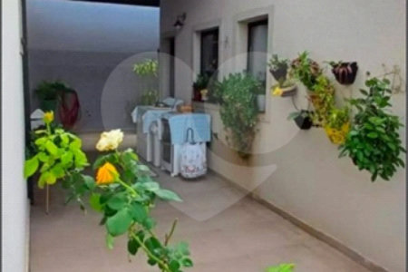 Casa à venda com 3 quartos, sendo 2 suítes, no condomínio Residencial Marchant Buarque, Atibaia - SP