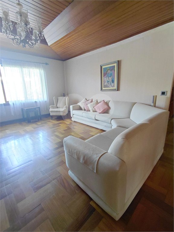 Casa à venda com 4 suítes no condomínio Ville Bourghese, São Paulo - SP