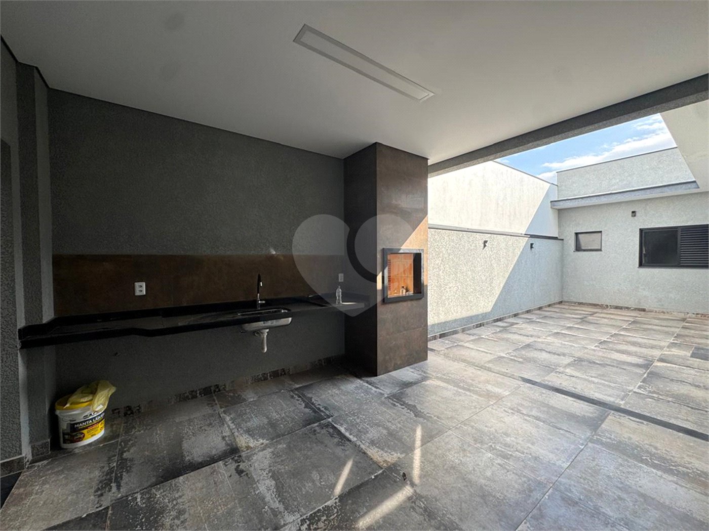 Casa à venda com 3 quartos, sendo 1 suíte, no condomínio Residencial Villagio Wanel, Sorocaba - SP