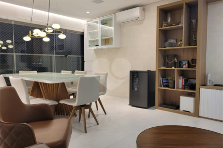 Apartamento à venda com 3 suítes em Indianópolis, São Paulo, SP