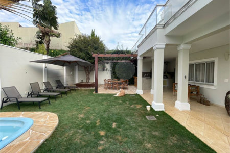 Casa à venda com 3 suítes no condomínio Villagio Di Verona, Vinhedo - SP