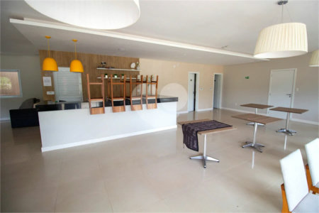 Apartamento à venda com 3 quartos, sendo 1 suíte, em Bairro do Cambará, São Roque, SP