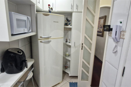 Apartamento à venda com 3 quartos, sendo 1 suíte, em Vila Mangalot, São Paulo, SP