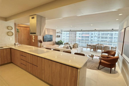 Apartamento à venda com 3 suítes em Jardim das Acácias, São Paulo, SP