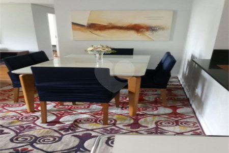 Apartamento à venda com 3 quartos, sendo 2 suítes, em Vila Andrade, São Paulo, SP