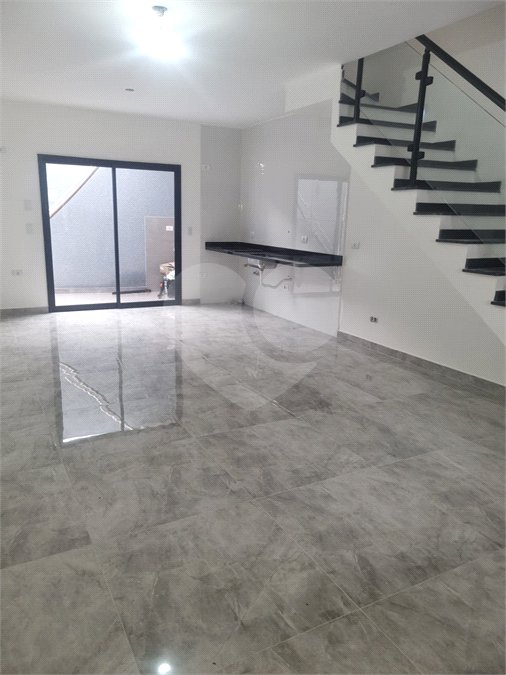 Sobrado à venda com 3 quartos, sendo 1 suíte, em Vila São Paulo, São Paulo, SP