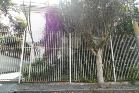 Casa à venda com 4 quartos, sendo 1 suíte, em Santana, São Paulo, SP