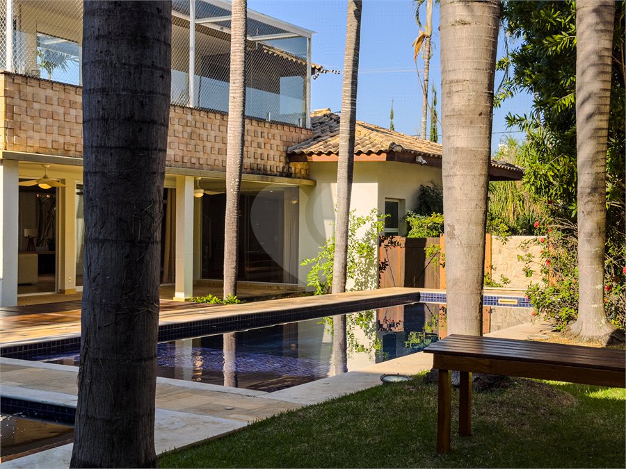 Casa à venda com 4 suítes no condomínio Villa Borghese, Indaiatuba - SP